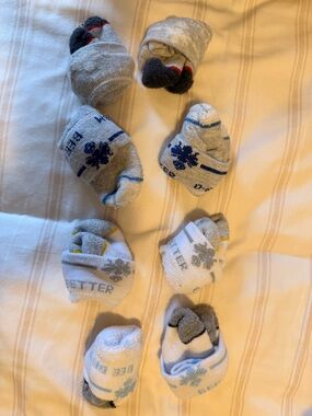 Bombas Kids Gray White Blue Yellow Patterned Socks (8 Pairs)